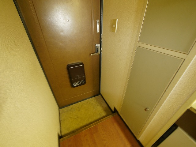 玄関　収納もある玄関です