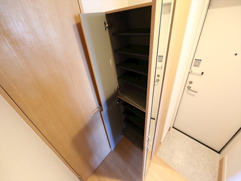 玄関　玄関（シューズボックスあり）