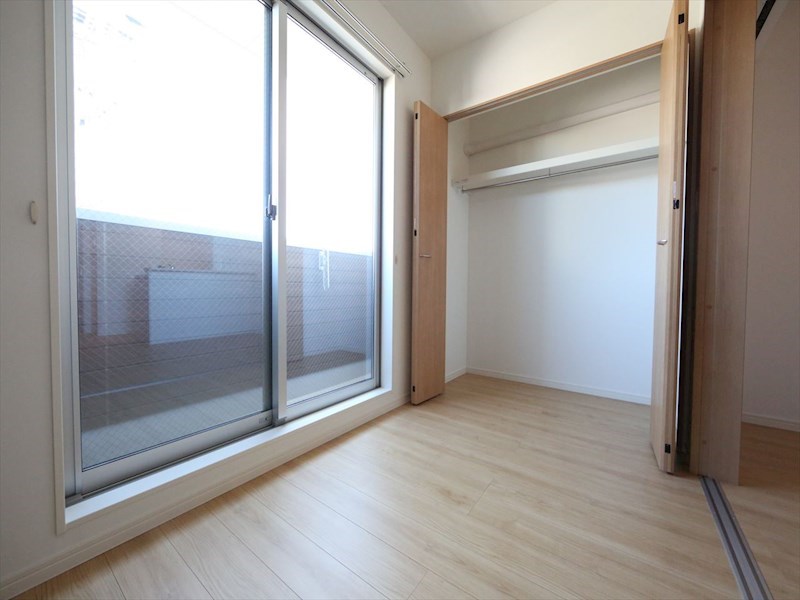 バルコニー　洋室3帖　クローゼット（収納充実してます）