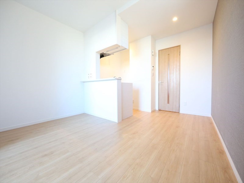 居室・リビング　ＬＤＫ9帖　洋室3帖　繋げても仕切っても使えます