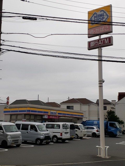 コンビニ　ミニストップ（コンビニ）まで395m