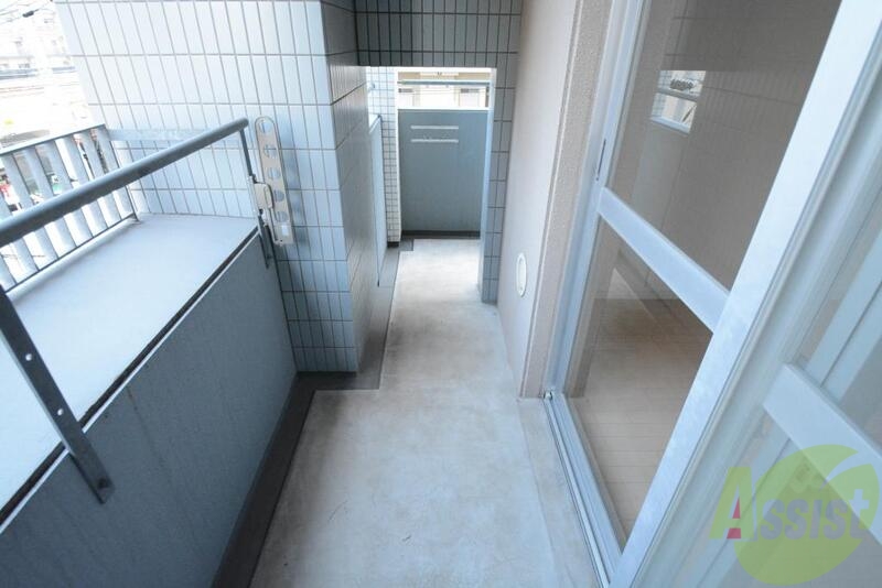 バルコニー　ひろーいバルコニー