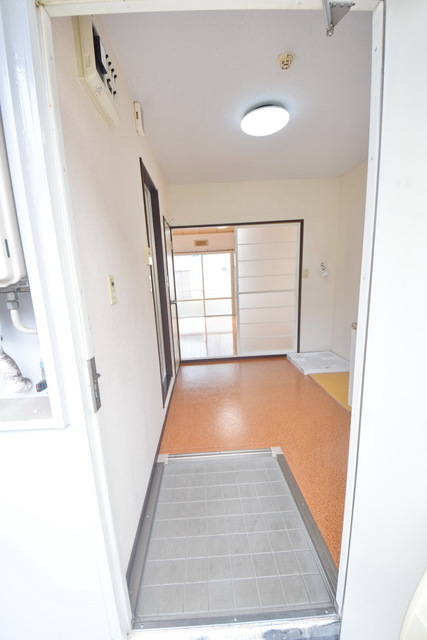 玄関　～玄関周りも窮屈になりません～