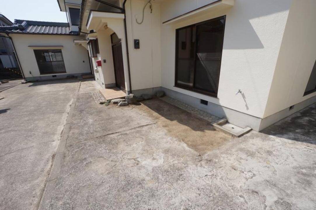 駐車場　駐車場