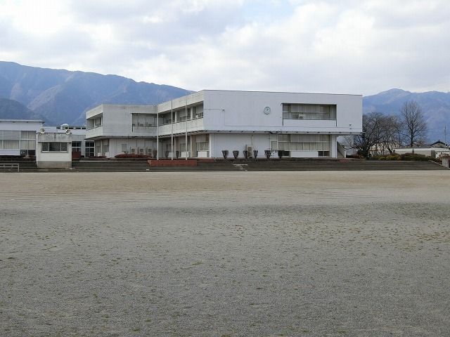 小学校　町立池田小学校（小学校）まで1100m