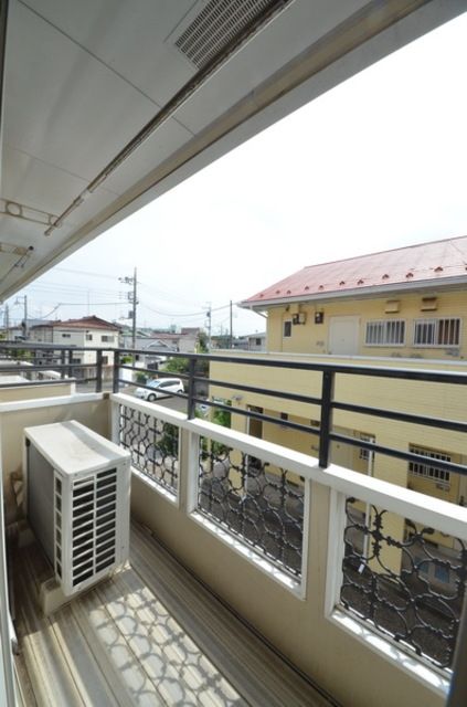 バルコニー　♪お布団を難なく干せる大きなバルコニー付き♪