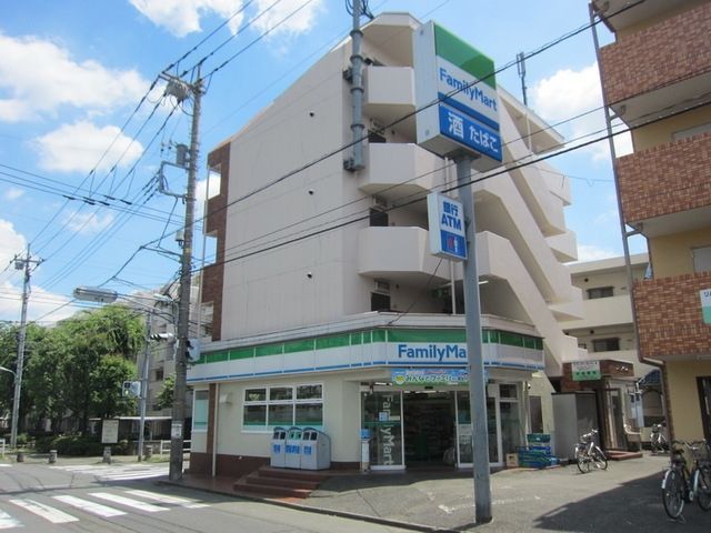 コンビニ　ファミリーマート武蔵村山大南店（コンビニ）まで415m