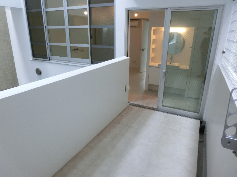 玄関　※同物件別部屋参考写真