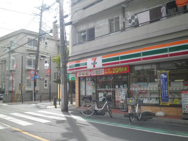 コンビニ　セブンイレブン 南浦和3丁目店（コンビニ）まで600m