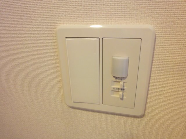 その他設備　人感センサー照明×3ヶ所（イメージ）