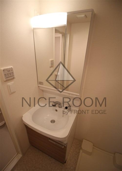 洗面設備　プレサンス新大阪ザ・デイズ　独立洗面台