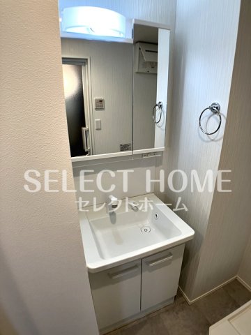 洗面設備　独立洗面化粧台付き同型タイプ