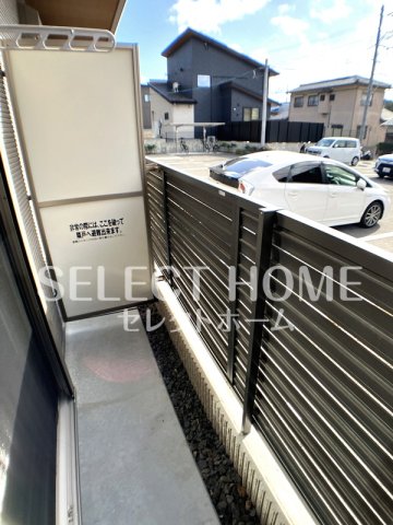 バルコニー　暖かな日差しのふりそそぐバルコニー同型タイプ