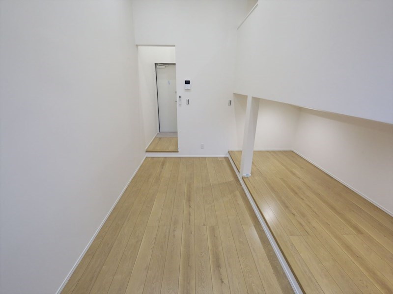 その他　洋室5.4帖　アンダーロフト5帖　エアコン完備