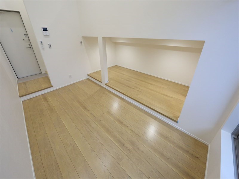 居室・リビング　洋室5.4帖　アンダーロフト5帖　エアコン完備