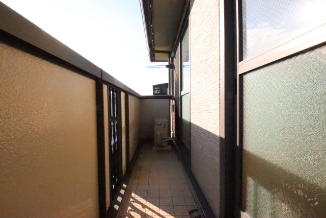 バルコニー　※別室の参考写真の為、現況優先です。