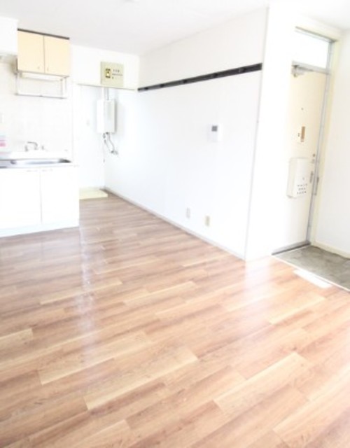 玄関　別部屋参考写真です。