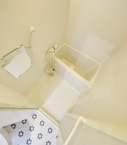 バス・シャワールーム　※別部屋参考写真