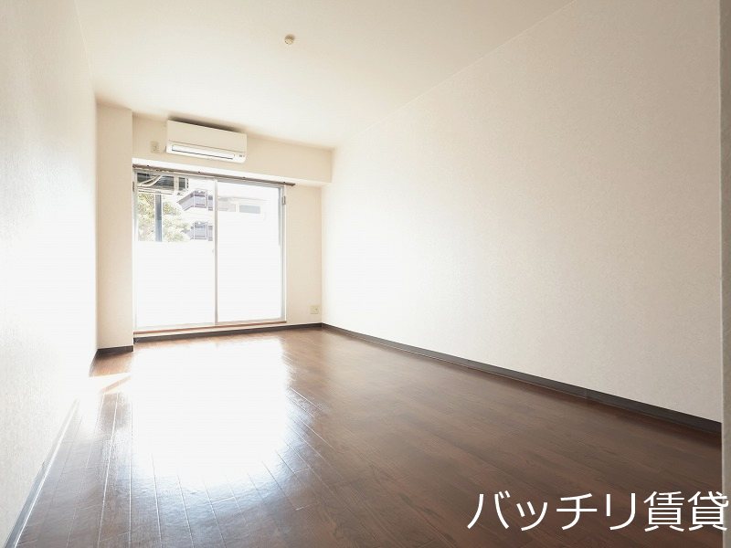 居室・リビング　別室写真の為、現状を優先いたします。