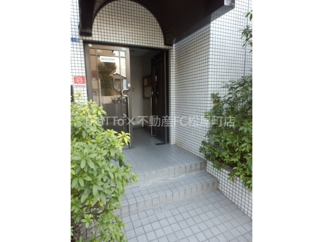 エントランス　マンション共用部分