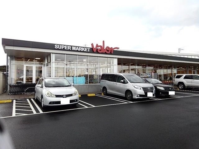 スーパー　バロー　新富士店（スーパー）まで1400m