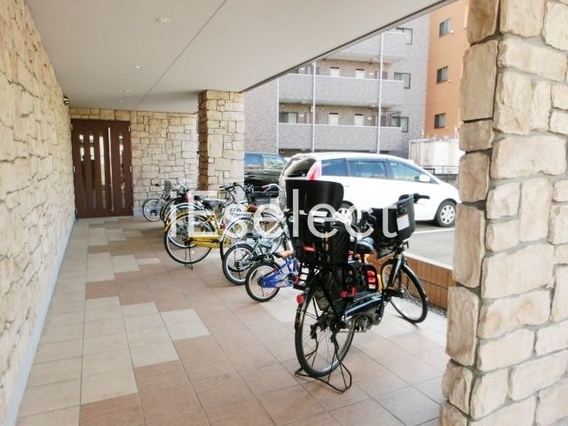 駐車場　駐輪スペースはコチラ