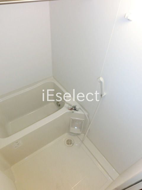 バス・シャワールーム　追い焚き付きのバス