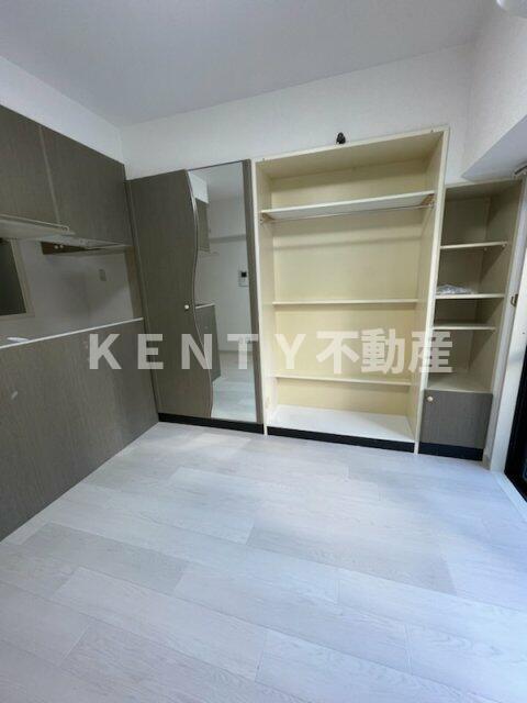 居室・リビング　こちらの居間で趣味の時間をお楽しみください