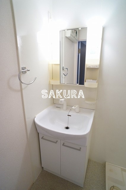 洗面設備　忙しい朝には欠かせない洗面所です♪