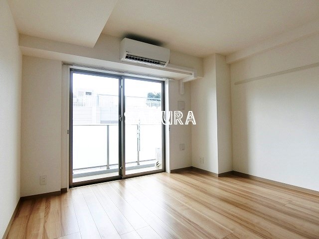 居室・リビング　開放感のあるゆったりとしたお部屋です♪