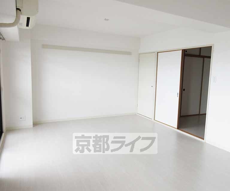 居室・リビング　広く使えるリビングです！