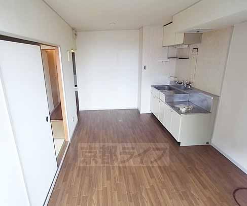 居室・リビング　広いリビング、みんなで集まりたくなりますね