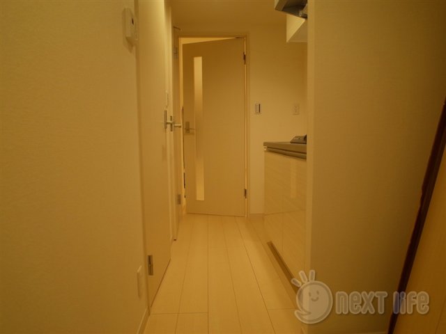 玄関　リブリ・URBAN TRUST