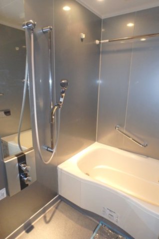 バス・シャワールーム　別部屋参考写真