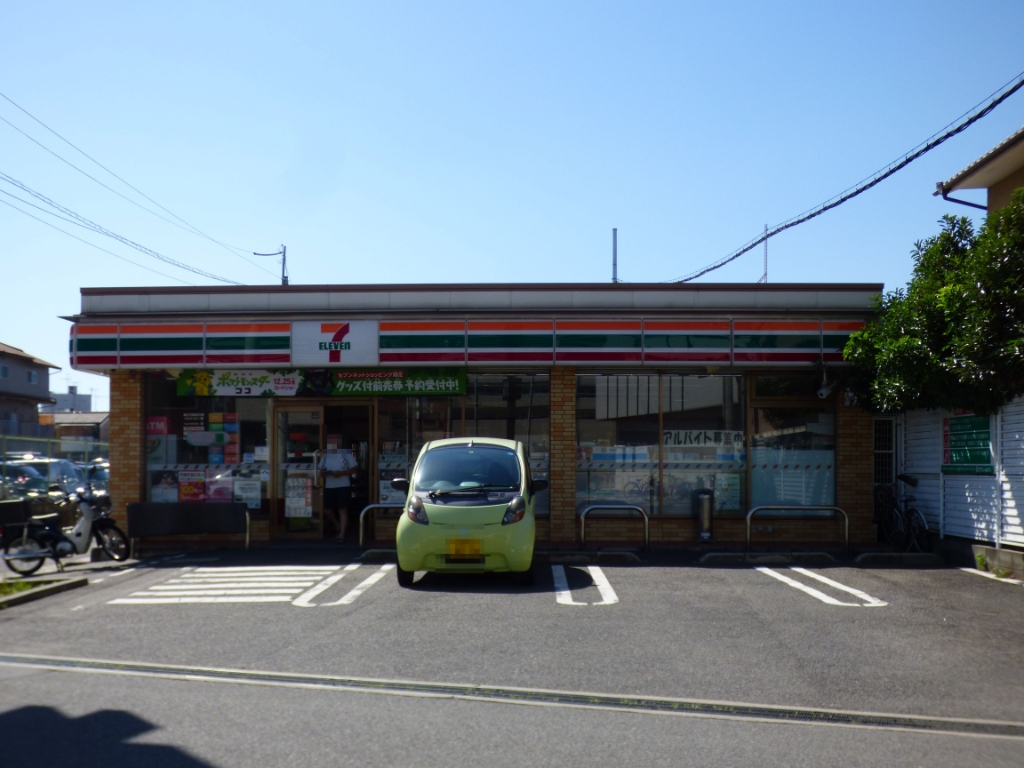 コンビニ　セブンイレブン 宇治近鉄小倉駅西店（コンビニ）まで607m