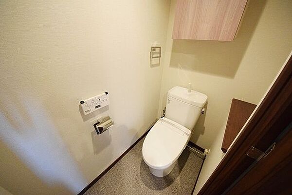 トイレ　※別部屋の参考写真です。