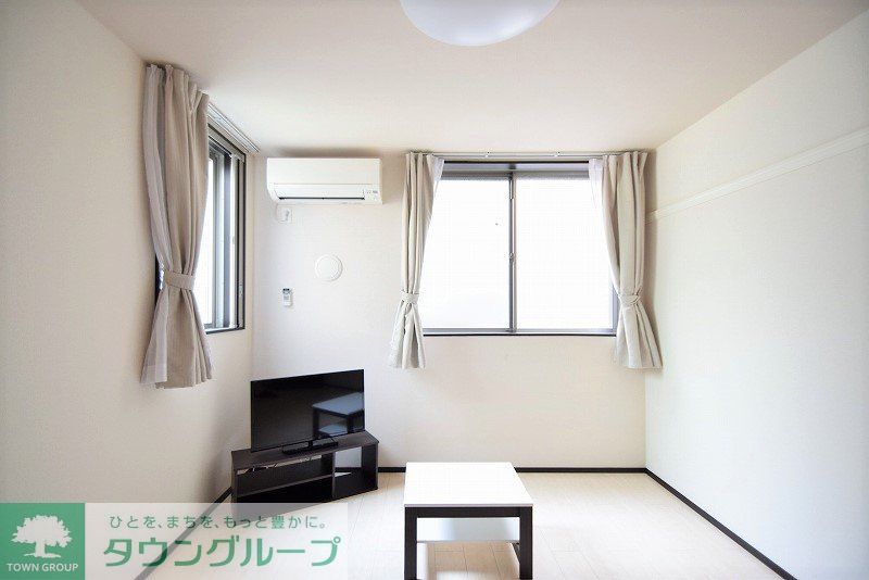 居室・リビング　仕様・設備は現況と異なる場合があります。現況優先。