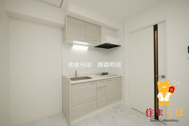 キッチン　「ただの部屋探しじゃない。“あなたの暮らし”探しです。」