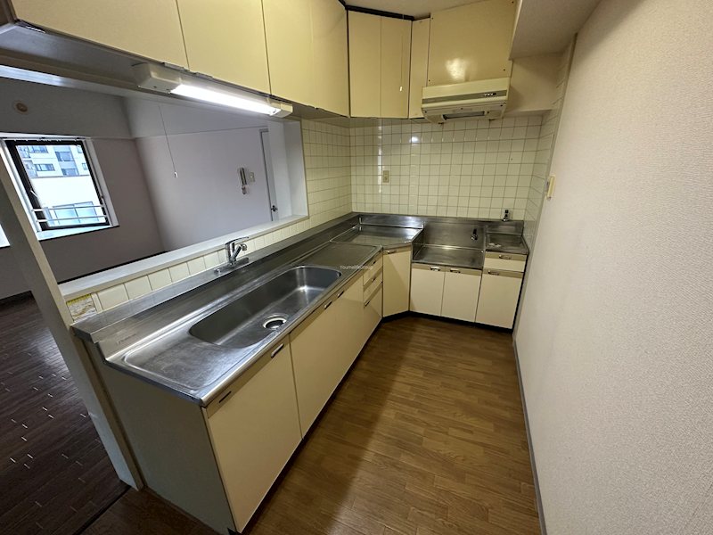 キッチン　※別部屋参考写真