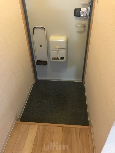 玄関　※別のお部屋のお写真です。参考までに。