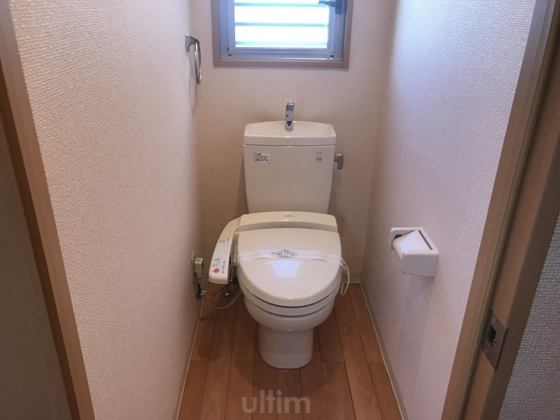 トイレ　※別のお部屋のお写真です。参考までに。