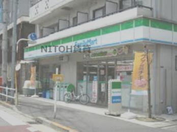 コンビニ　ファミリーマート 新宿上落合店（コンビニ）まで506m