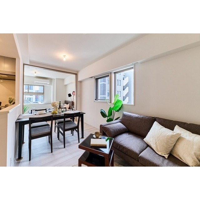 居室・リビング　※家具・家電の備え付けはありません