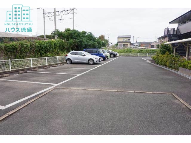 駐車場　駐車場