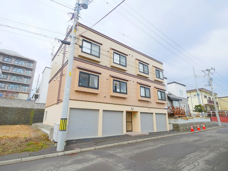 建物外観　インターネットが無料で利用可能なマンションです♪