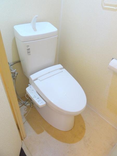 トイレ　★ウォシュレット機能付き★
