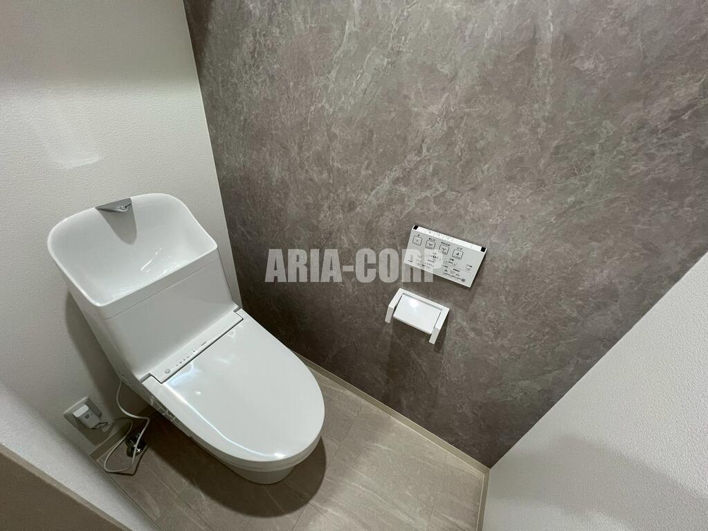 トイレ　温水洗浄便座付きのお手洗い♪