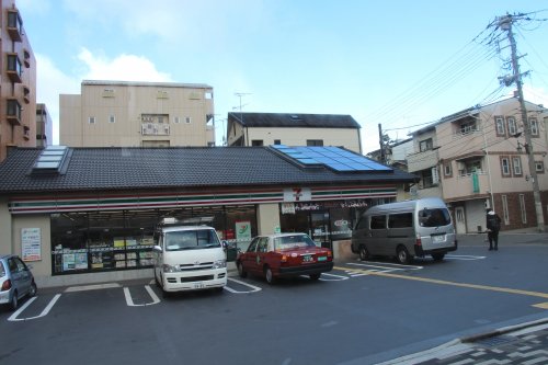 コンビニ　セブンイレブン 京都出世稲荷前店（コンビニ）まで286m