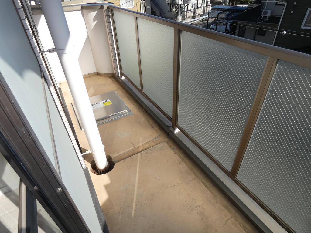 バルコニー　バルコニー（同タイプ）