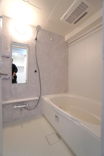 バス・シャワールーム　※写真は同タイプ住戸です。